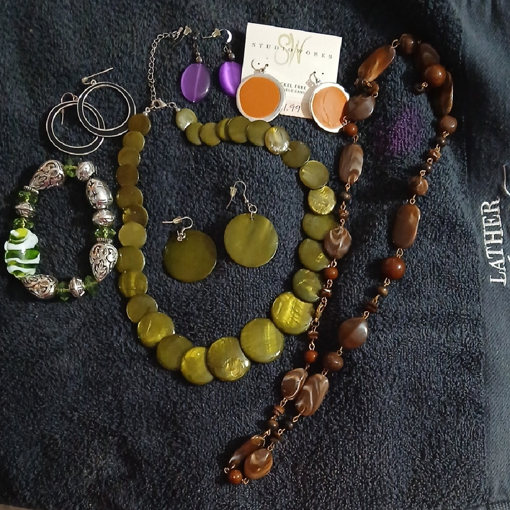 Studio Works Olive and Chestnut Necklace Set
